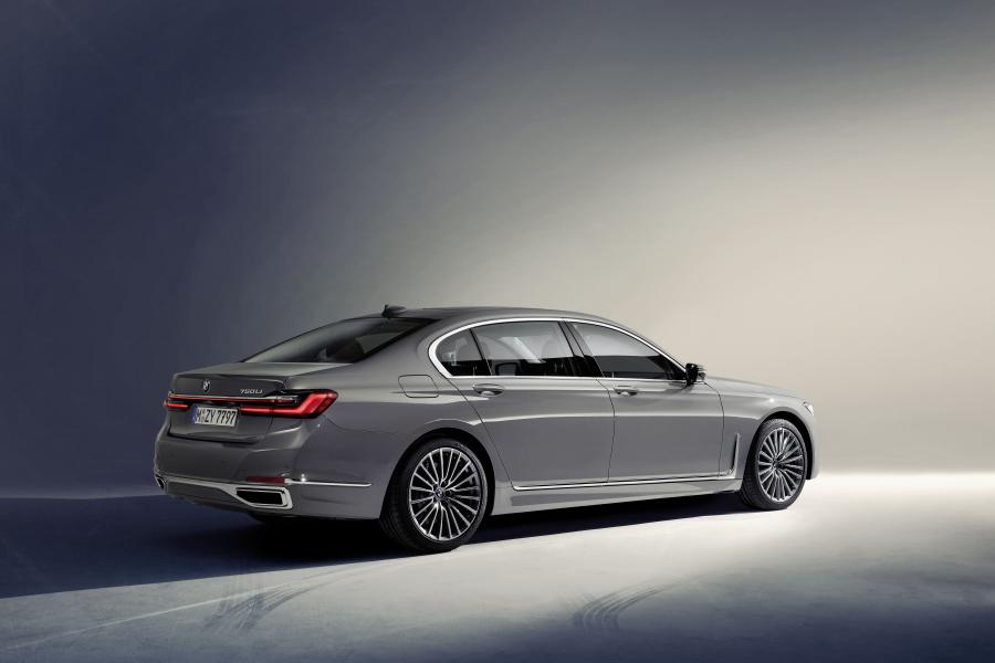  BMW 750Li xDrive (G12) 2019 года  (WW) (фото 2 из 164)